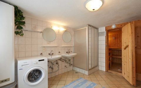 Badezimmer Almhütte Wagrain