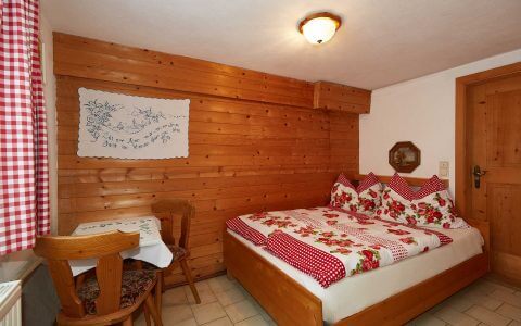 Schlafzimmer Almhütte Wagrain